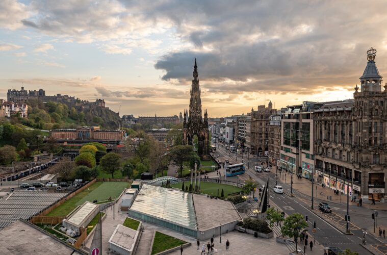 Walking the Thin Line: Crime and Punishment in Edinburgh, Scotland - Edinburgh University - Edinburgh tour