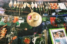 A Food Lover's Guide to Bangkok, Thailand | Tom Yum Goong | Mango Sticky Rice | Thai Green Curry