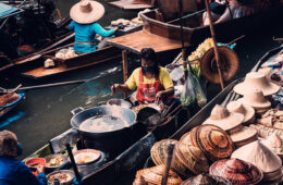 Ultimate Destination Guide: What to See and Enjoy on a Visit to Bangkok chao phraya river