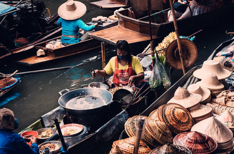 Ultimate Destination Guide: What to See and Enjoy on a Visit to Bangkok chao phraya river