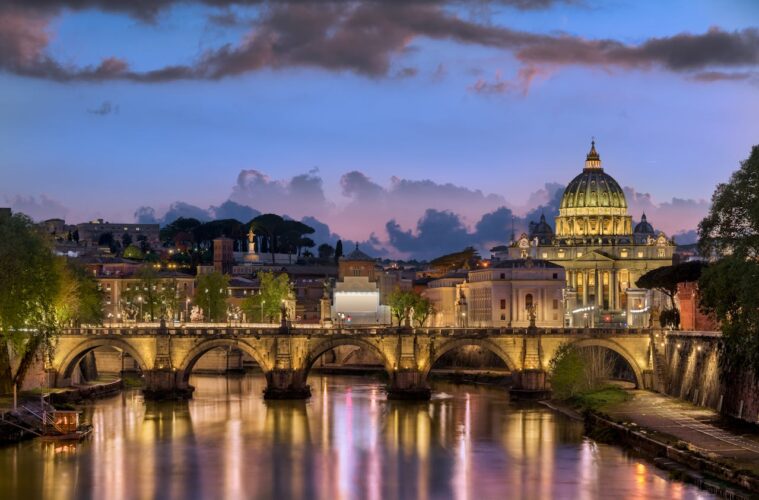 Rome Destination Guide: A Classical Must-Visit City | For panoramic views of the city