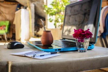 Tech Tools For Digital Nomads | Seamlessly Work and Travel