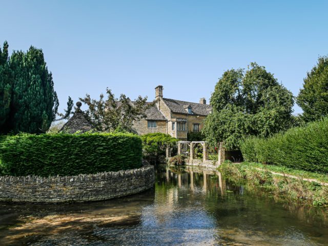 Last Minute Travel Summer Breaks Great Britain The Cotswolds